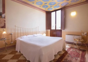 This cozy apartment is located in a complex with a total of 12 apartments and in a characteristic an
