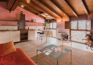 This cozy apartment is located in a complex with a total of 12 apartments in a characteristic and we