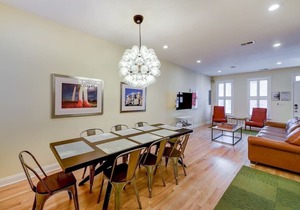 This house is a 5 bedroom(s), 3.5 bathrooms, located in Washington, DC.
