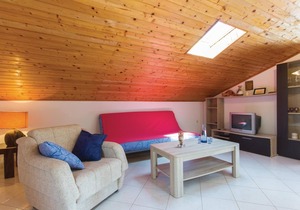 This vacation house is located on the outskirts of the small Istrian village Veliki Vare.
