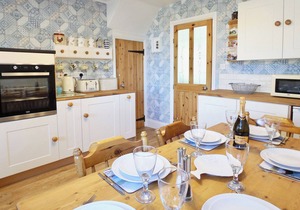 This well-equipped cottage is perfect for a family or group holiday.