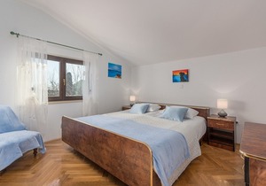 Three-Bedroom Apartment Katalin II in Musalež