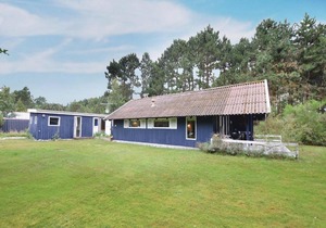 Three-Bedroom Holiday Home in Martofte