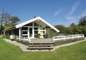 Three-Bedroom Holiday Home In Humble
