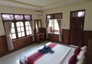 Three Dewi's Guest House