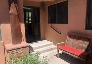 Three minutes to Dalton Ranch Golf Club!