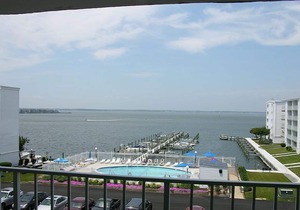 Thunder Island 128C-Baywater 39th St, Free WiFi, Pool, Elev, W/D, AC