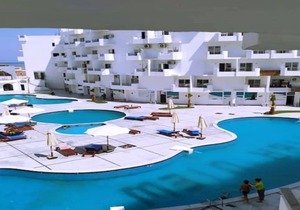 Tiba studio/pool/kitchen/washer