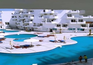 Tiba View Studi/pool/kitchen