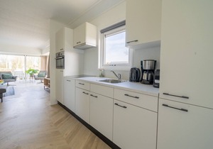 Tidy chalet with dishwasher, near the river Maas