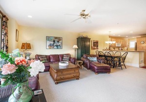 Timbers G-1- Mountain Condo, Gated Resort, Indoor/Outdoor Pools and Hot Tub, Fitness Area, Fishin.