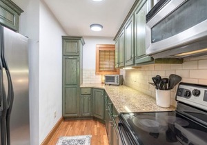 Timbers O-2- Luxury in Gated Resort of Echota, Pools, Hot Tub, Mountain View, Two Master Suits,.