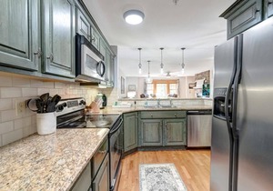 Timbers O-2- Luxury in Gated Resort of Echota, Pools, Hot Tub, Mountain View, Two Master Suits,.