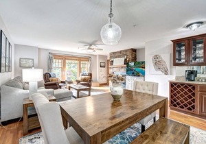 Timbers O-2- Luxury in Gated Resort of Echota, Pools, Hot Tub, Mountain View, Two Master Suits,.