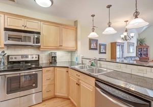Timbers O-4- Mountain Condo, Echota Gated Resort, Indoor/Outdoor Pools and Hot Tub, Fitness Area,.