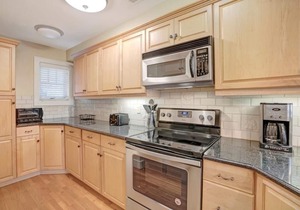 Timbers O-4- Mountain Condo, Echota Gated Resort, Indoor/Outdoor Pools and Hot Tub, Fitness Area,.