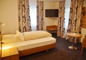 TIPTOP Hotel Hirt