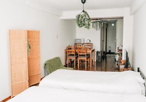 Tipy records inn room