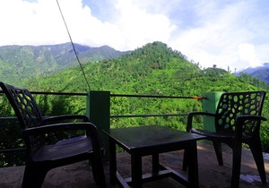 TIRTHAN HILL TOP Deluxe Room A
