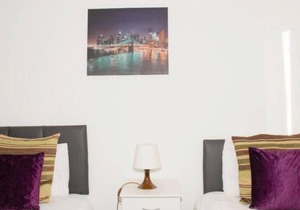 TMS Beautiful 2BR Apartment! Ensuite! Lakeside