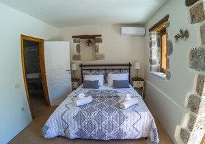 To Spiti Mas 2 in Moni