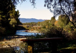 Tongariro Riverside holiday house