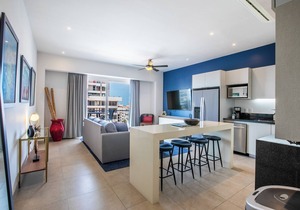 Top floor 1BR | 2 Pools & Gym | Romantic Zone