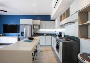 Top floor 1BR | 2 Pools & Gym | Romantic Zone