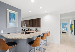Top Floor Condo - Terrace w/BBQ - Gated Complex