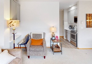 Top-floor condo with spectacular views - waterfront on Snake River