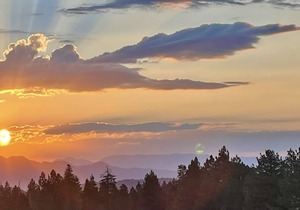 *Top Floor Modern & Remodeled Condo at JSL w/ Great Views #533 Ski In/Out