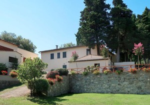 Torsoli Apartment Sleeps 20 Pool WiFi