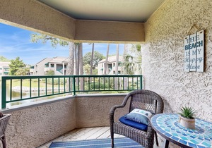 Total renovation June 2024, views, pool, hot tub & beach club pick up