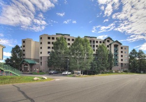 Towers At Lakepoint 605 Condo