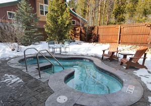 Townhome with Private Hot Tub, Garage and W/D and Private Grill!