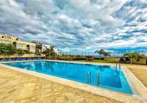 Townhouse 2 bedrooms on the first line