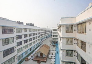 Townhouse Royal Palms Shared Serviced Apartment