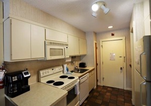 Townhouse Suite at Inns of Waterville Valley- Close to Town Square (309)