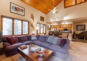 Townsend Place Beaver Creek Ski-In/Out