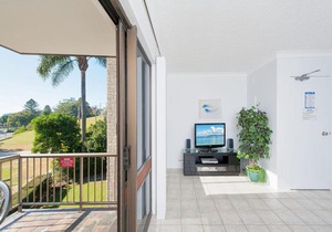 Tradewinds, Unit 4/110 Victoria Parade