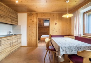 Traditional Apartment "Confolia 2" with Balcony, Mountain View & Wi-Fi