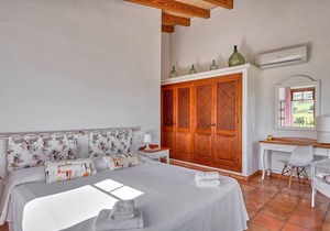 Traditional country house, very quiet, just 5 km from Alcudia beach