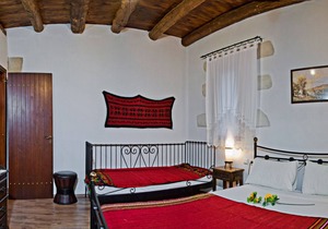 Traditional,Luxury Stone Villa with Pool and View.