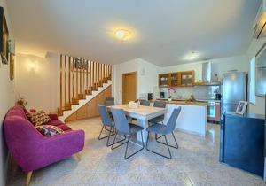 Traditional Villa Bonaca in Sumartin with private pool, Brač Island, near sea