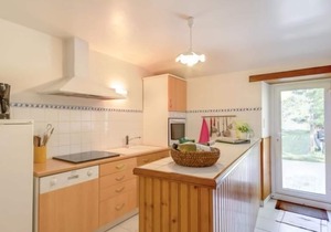Tranquil Family Cottage in Brière Park with Garden & Play Area