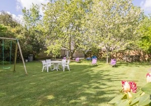 Tranquil Family Cottage in Brière Park with Garden & Play Area