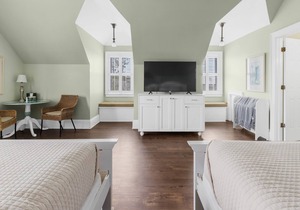 Tranquil House Inn - Downtown Waterfront Manteo - 2 Queens Large Premium Rm 36