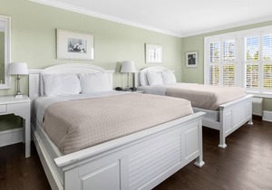Tranquil House Inn - Downtown Waterfront Manteo - 2 Queens Premium Room 22