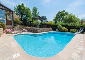 Tranquil Villa Escape in Mougins