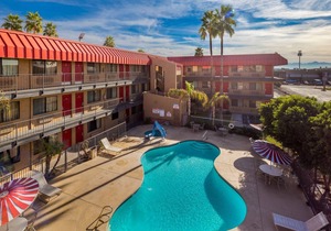 Travelers Inn